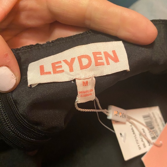 Leyden lace bodice jumpsuit - Picture 6 of 8